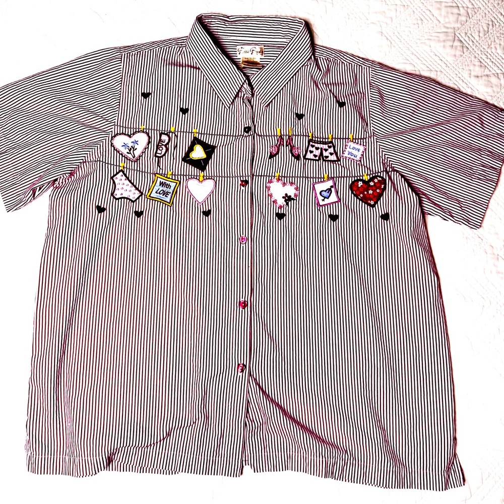 Bobbie Brooks Embroidered Button Up with Heart Buttons Size 18-20W EUC